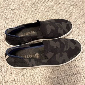 Rothy’s womens 9 gray camo